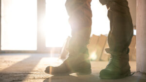 Basses, montantes ou bottes : quel modèle de chaussures de sécurité pour votre métier ?